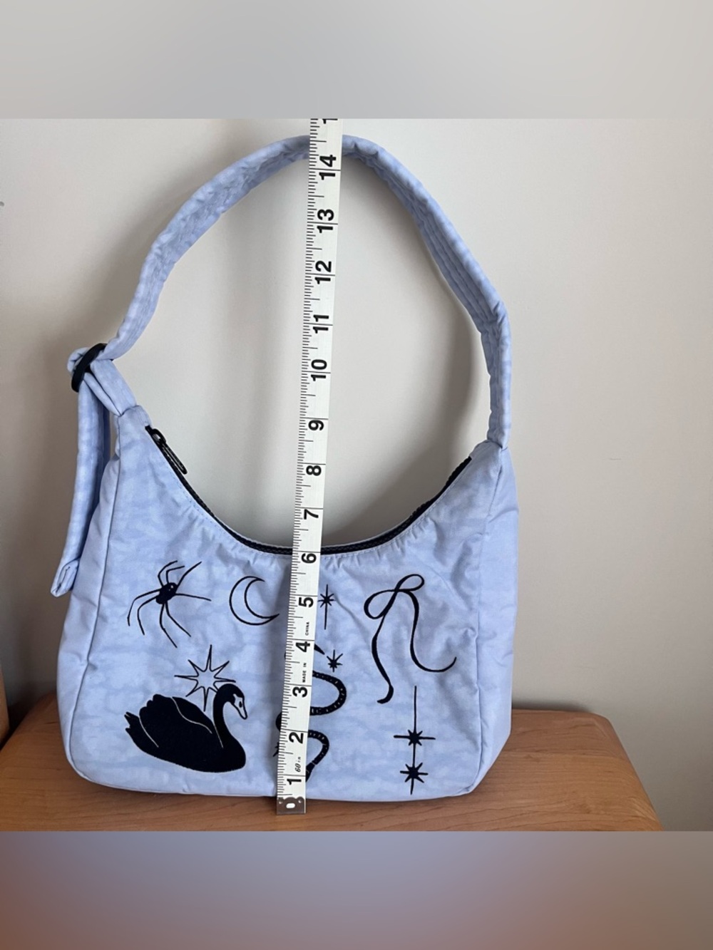 baggu shoulder bag with embroidered ballet design - Picture 4 of 6
